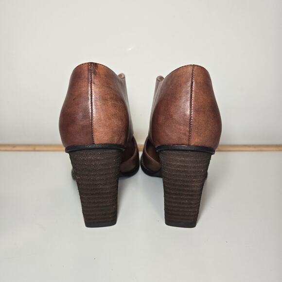 NWOT Jeffrey Campbell x Free People Deep V Cutout Leather Heeled Booties Size 8 - Picture 5 of 10